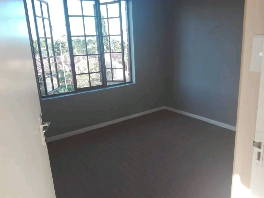 5 Bedroom Property for Sale in Campher Park Eastern Cape